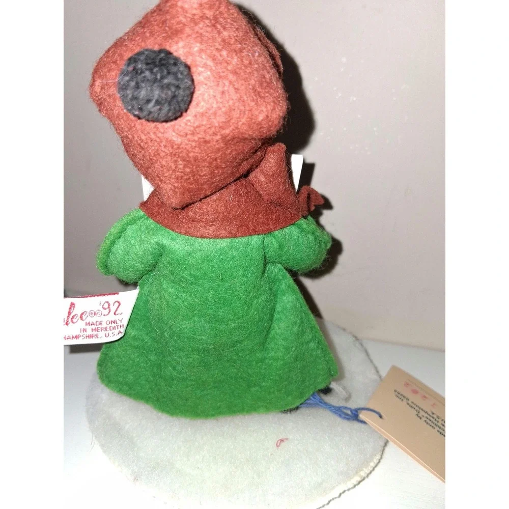 Vintage Annalee 1992 Carolers Doll Figurine – Felt Christmas Decor